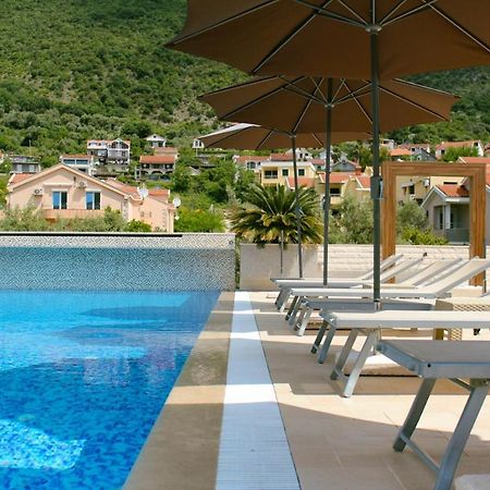 Apart hotel Sun Village Herceg Novi Exteriör bild