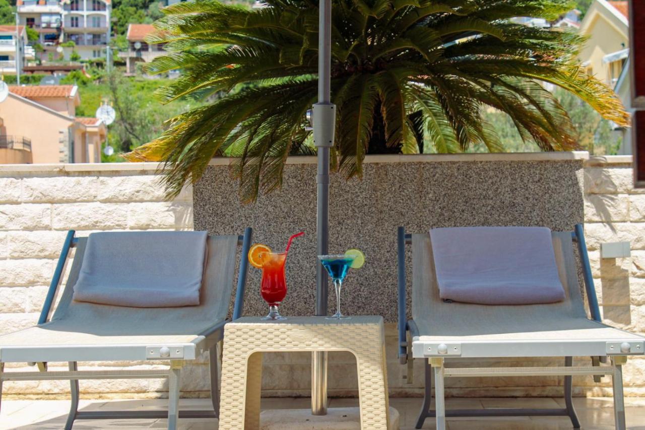 Apart hotel Sun Village Herceg Novi Exteriör bild