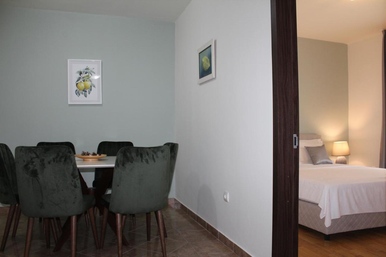 Apart hotel Sun Village Herceg Novi Exteriör bild