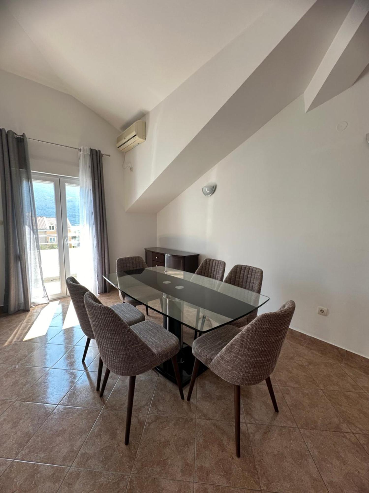 Apart hotel Sun Village Herceg Novi Exteriör bild