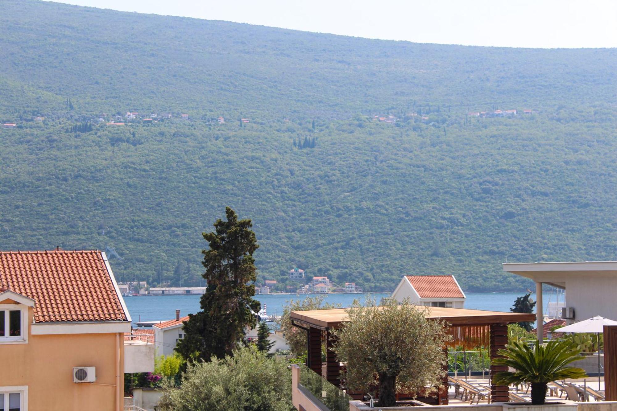 Apart hotel Sun Village Herceg Novi Rum bild