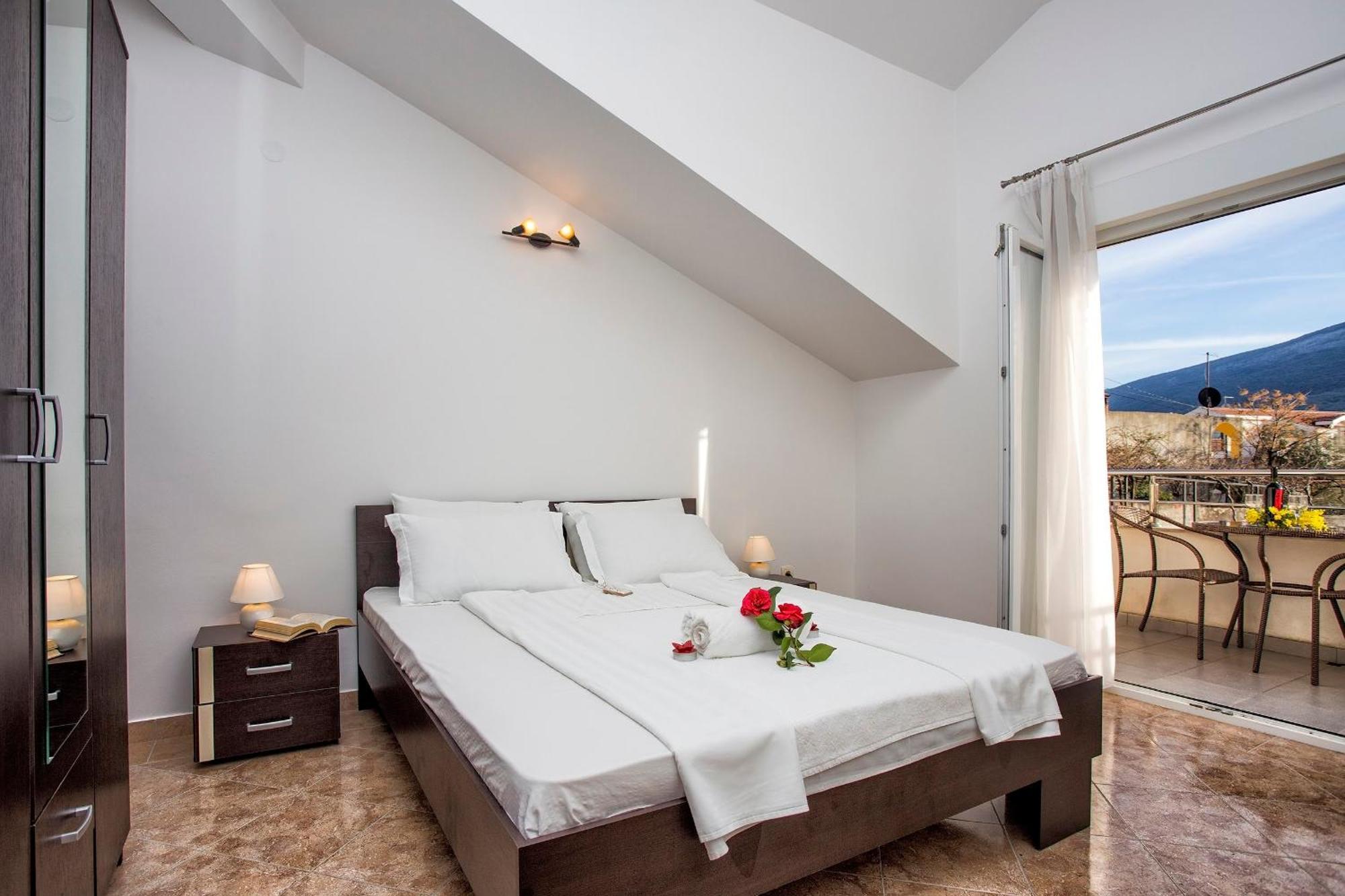 Apart hotel Sun Village Herceg Novi Rum bild