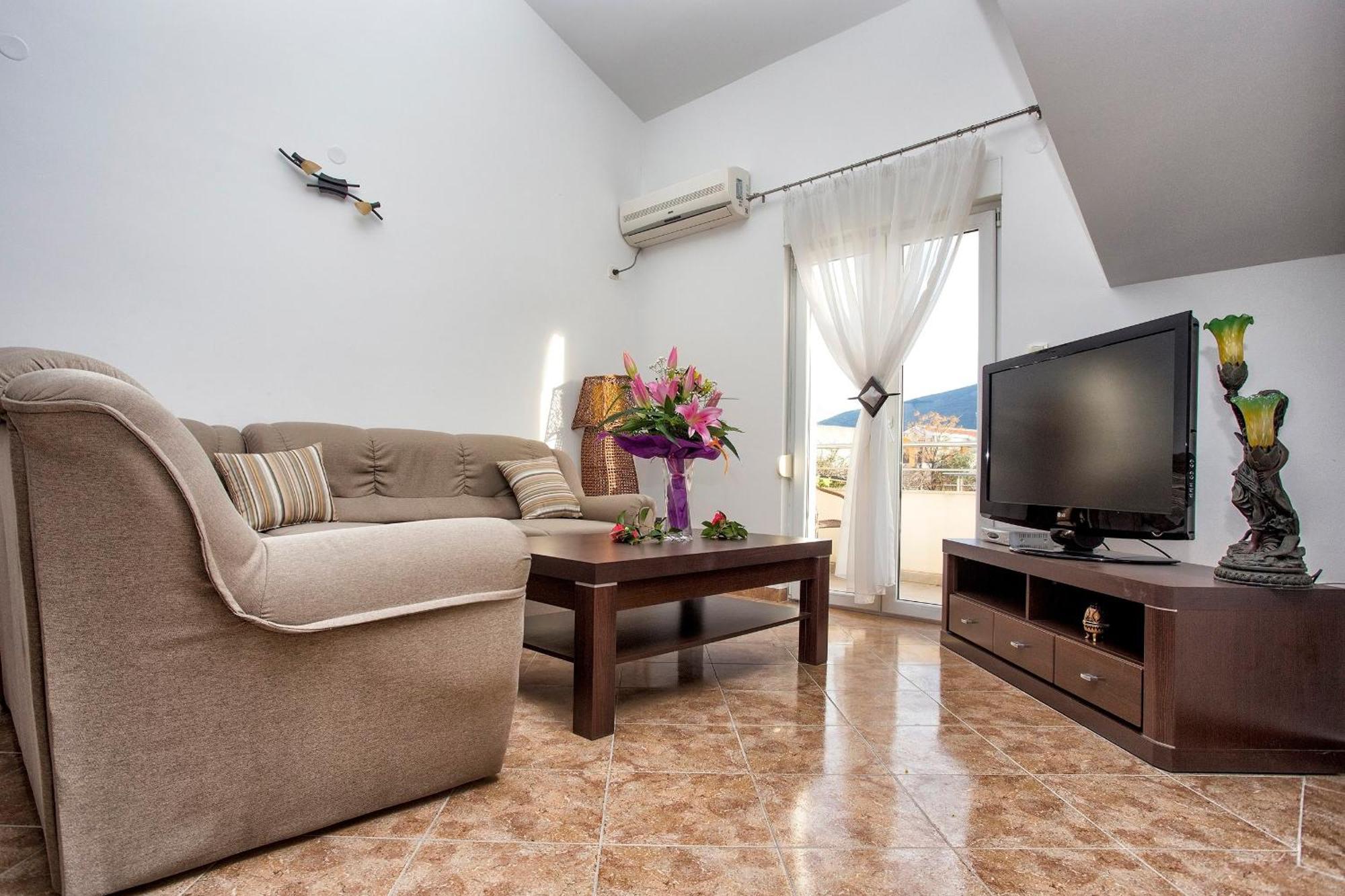 Apart hotel Sun Village Herceg Novi Rum bild